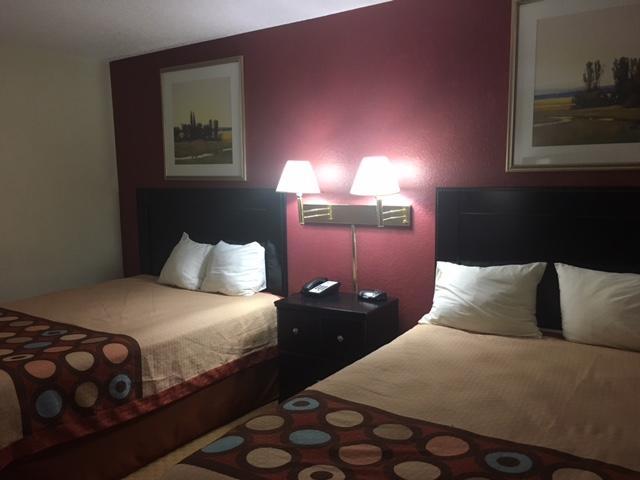 Hotel Super 8 By Wyndham New Castle